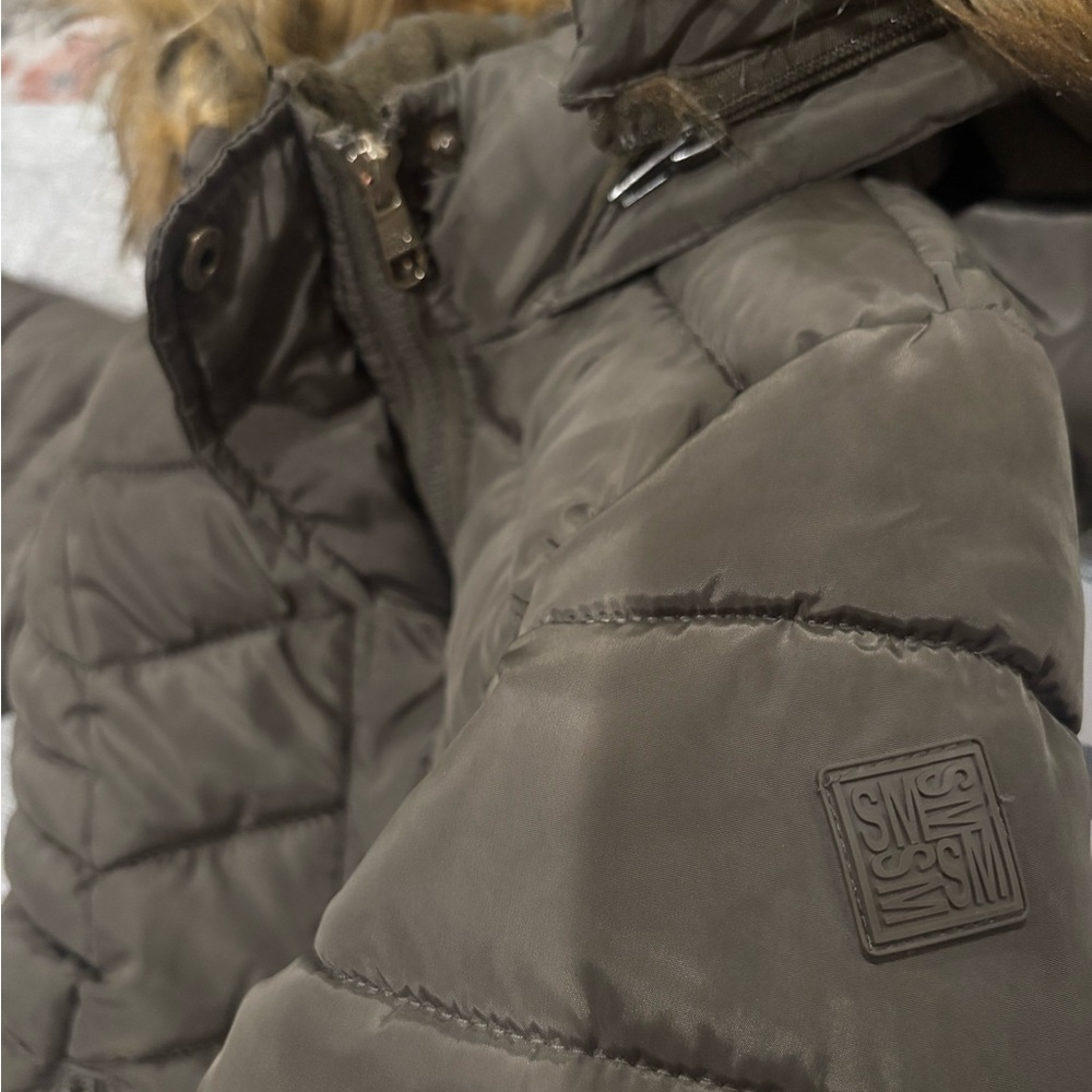 Steve Madden Olive Kids Puffer Jacket with Faux Fur Hood - Picture 6 of 7